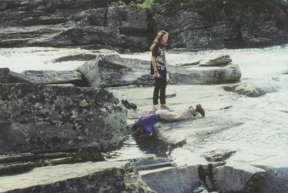 So langsam gewhnt man sich beim Haarewaschen an die doch recht frischen Wassertemperaturen