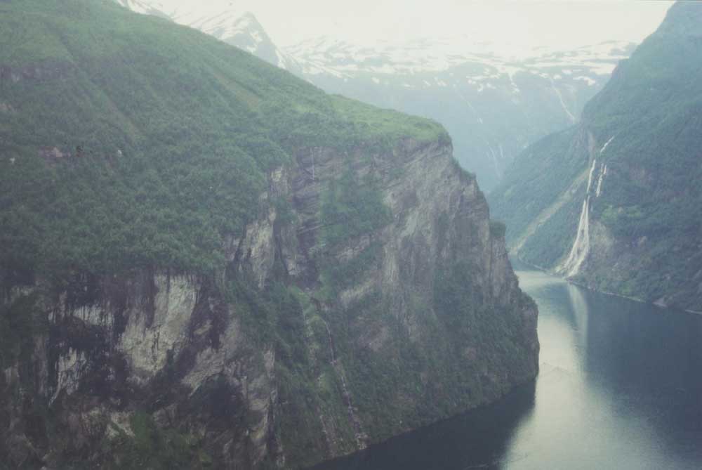 Blick vom Adlerweg hinber zum gestrigen Lagerplatz auf dem Preikestolen