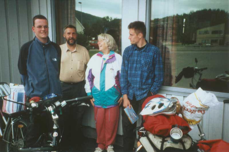 Und immer wieder interessante Begegnungen am Straßenrand; diesmal mit Beate, einer Deutschen aus der ehemaligen DDR
