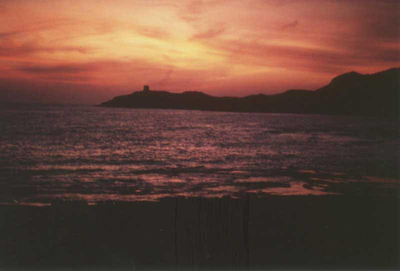 Sonnenuntergang am Torre Argentina bei Bosa