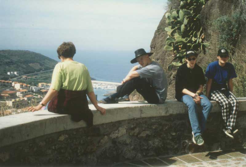 Blick von der Burg ber den Hafen von Castelsardo