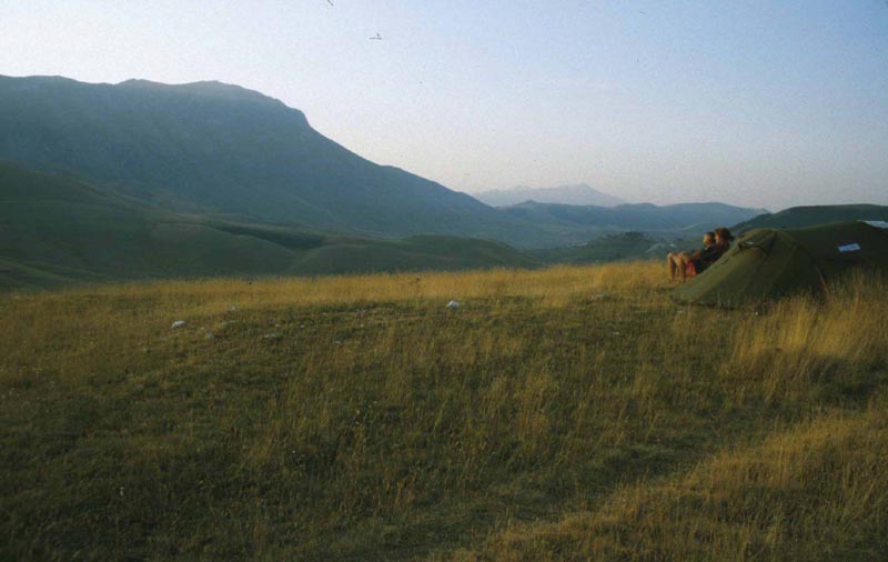 Warten auf den Sonnenaufgang am Monte Vettore