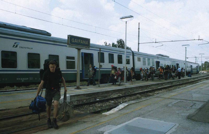 Ankunft an der Stazione di Gaifana nach 24 Stunden Zugfahrt